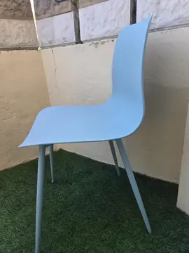 2 chaises style suedois pied metal