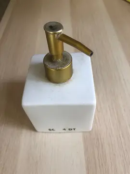 Distributeur de savon liquide