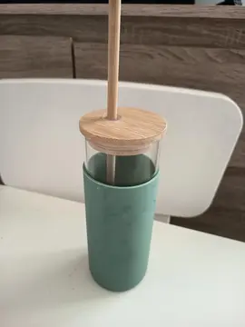 verre avec paille