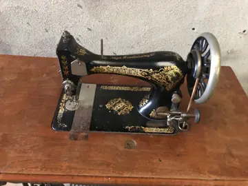 machine à coudreb