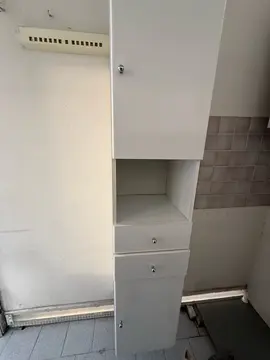 colonne salle de bain avec placard et deux tiroirs