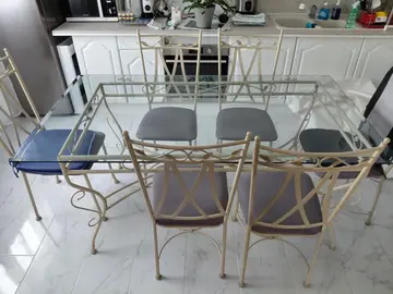 table cuisine / salon