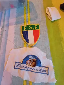 travaux manuels pour décorer sac ou vêtements