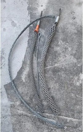 chaussettes tirage câbles