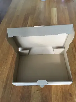 Petite boite de rangement ou d'expédition