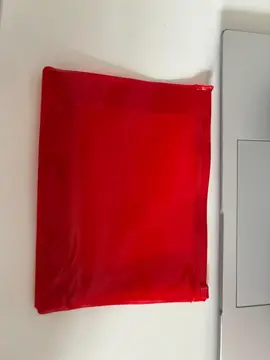 25 petites pochettes rouge de rangement