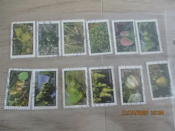 12 timbres oblitérés France - Fruits