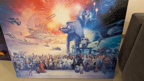 Grand puzzle stars wars collé