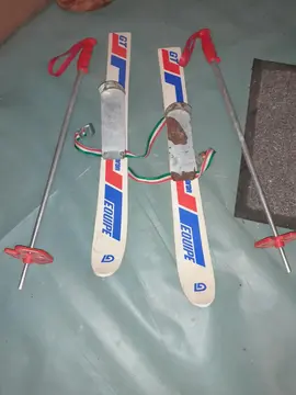 Skis vintages