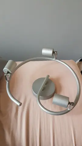 plafonnier rond trois lampes