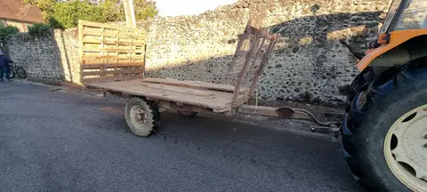 remorque en bois eoulante