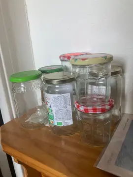 pots en verre avec couvercle