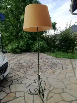 Lampe sur pied