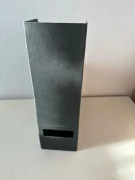 porte document en carton noir