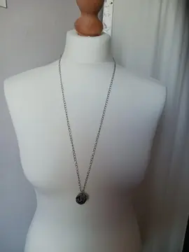 pendentif long avec boule