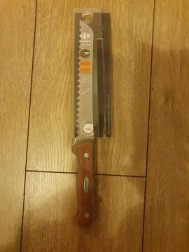 Couteau à pain