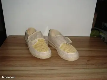 Chaussures homme ou Femme en toile Beige et jaune paille T 37