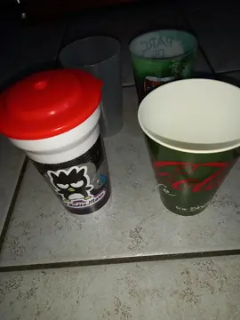 lot verres gobelets en plastique