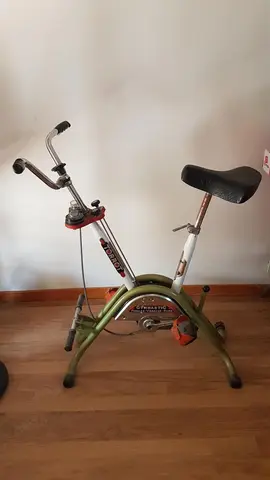 Vélo appartement vintage