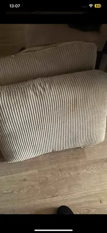 2 coussins en velours côtelé
