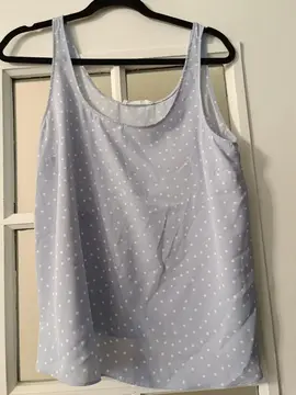 top taille 42 bleu à pois blanc