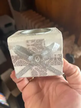 2 bougeoirs
