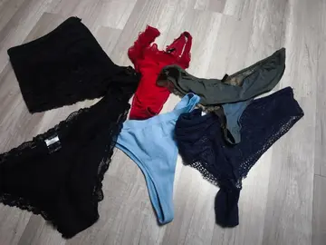 string tanga