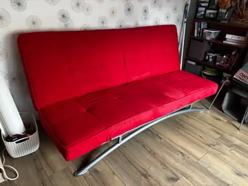 Canapé rouge clic-clac