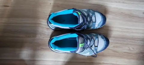 Chaussures de marche taille 40 2/3