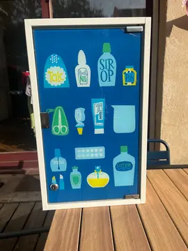jolie boîte à pharmacie
