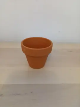 1 miniature pot en terre neuf 5x5x5cm environ