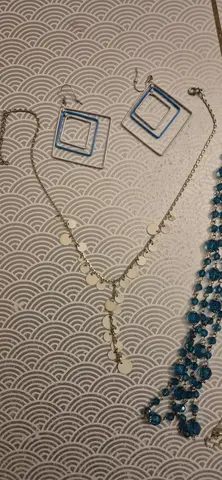 Lot de bijoux