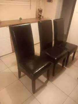 5 chaises