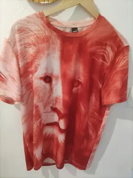 tee shirt taille S.