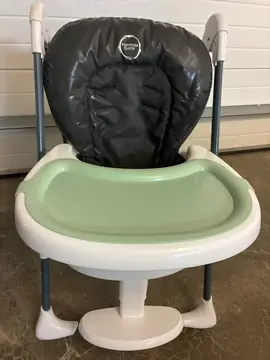 chaise haute plusieurs positions