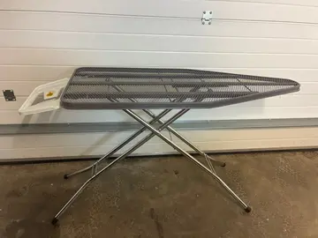 table à repasser grande capacité