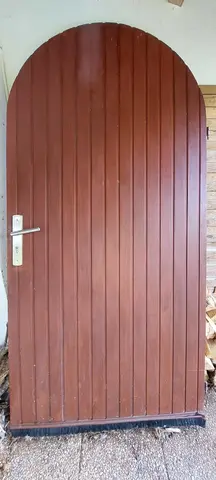 Porte d'entrée en bois