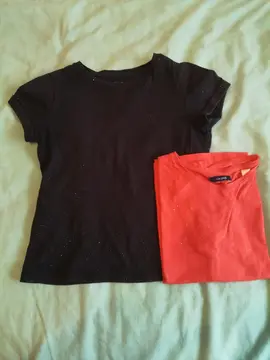 Lots de deux tee shirts à paillette 8 ans