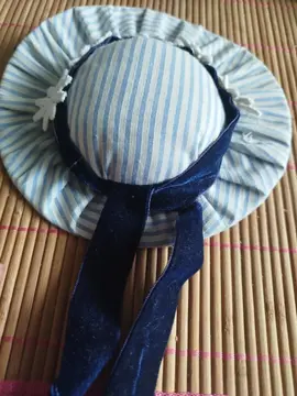 petit chapeau décoratif