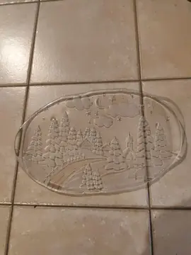 plat en verre . motif paysage enneigé