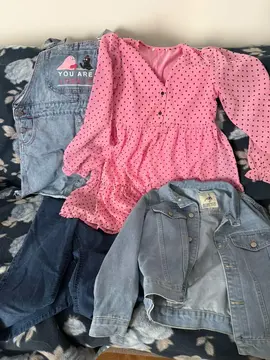 Vêtements pour une fille de 137 cm de haut.
