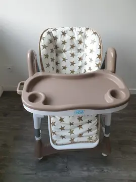 chaise haute pour bébé