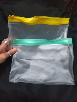 Deux pochettes