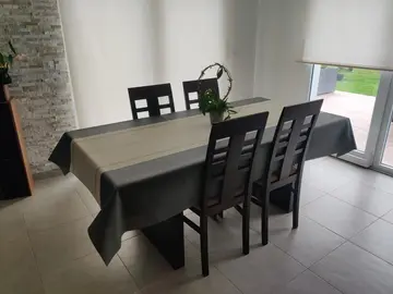 table et 4 chaises