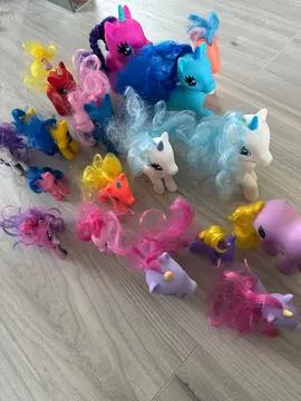 lot petit poney