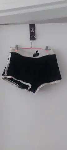 short noir T40