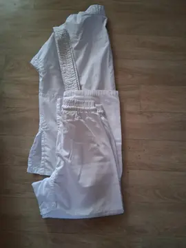 kimono neuf taille 80 cms de tour de taille