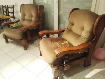 2 fauteuils confortables