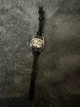 montre femme à réparer