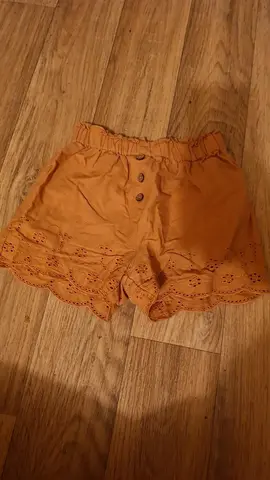 short 9 mois
